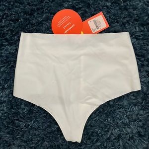 Commando Control Briefs